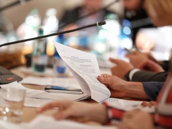 Комитет перенес рассмотрение законопроекта о медиа на февраль