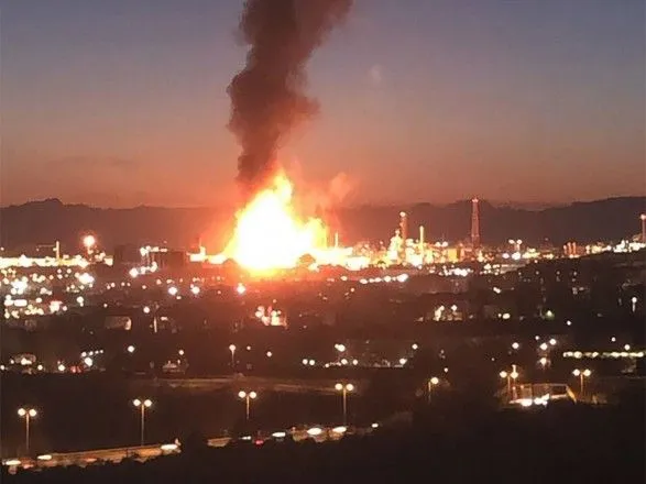 Взрыв на нефтехимическом заводе в Каталонии: один погибший, восемь раненых