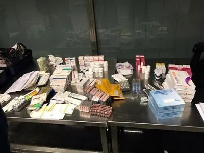 У пассажира авиарейса "Анкара-Киев" нашли контрабанду фальсификата лекарств для онкобольных