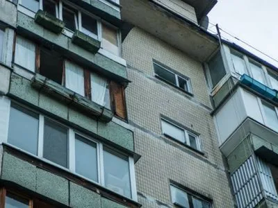 В Киеве мужчина покончил жизнь самоубийством прыгнув с 9-ти этажного дома