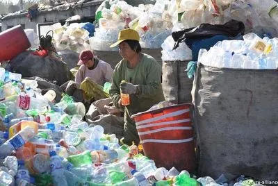 Китай запроваджує заборону на одноразовий пластик