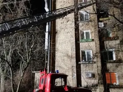Через пожежу зі столичної багатоповерхівки евакуйовували людей