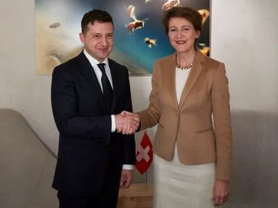 Зеленский обсудил с Федеральным президентом Швейцарии инвестирования в Украину