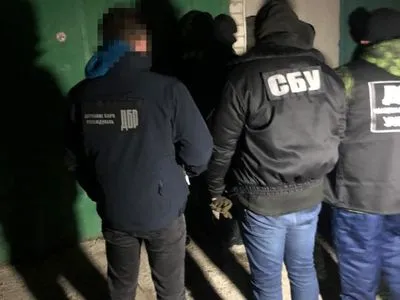 В Николаевской области задержали наркогруппировку, в состав которой входил патрульный