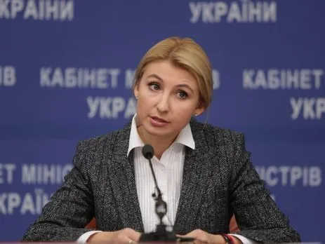 Экс-замминистра Бернацкая заявила, что ей подготовили подозрение