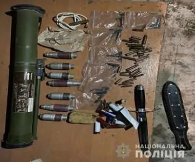 На Київщині у чоловіка вилучили гранатомет, набої та вибухівку