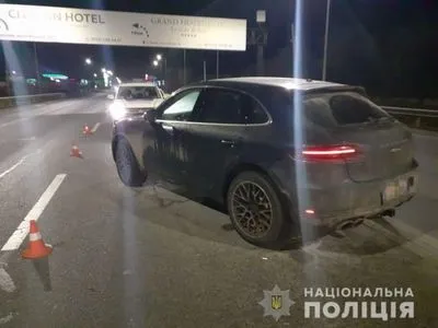 Во Львовской области водитель наехал на полицейского