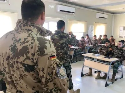 Германия возобновила подготовку курдских отрядов в Ираке