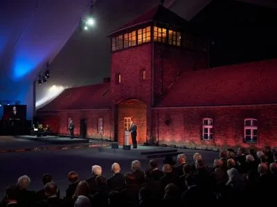 Зеленский принял участие в праздновании 75-летия освобождения концлагеря Аушвиц-Биркенау
