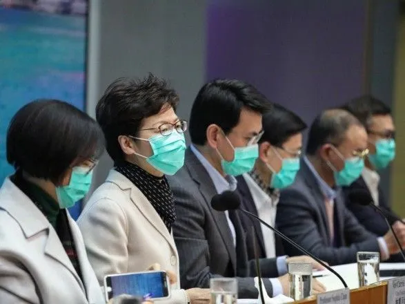 Эпидемия коронавируса: Гонконг остановил транспортное сообщение с материковым Китаем