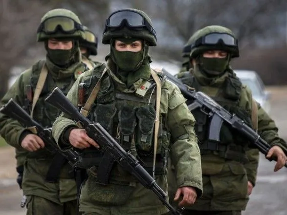 Живые щиты, "зеленые человечки" и вероломство в Крыму: результаты исследования о нарушении РФ международного права
