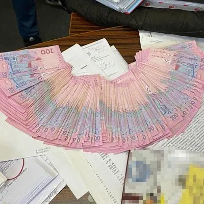 В Киеве чиновник коммунального предприятия вымогал у предпринимателя 24 тысяч грн взятки