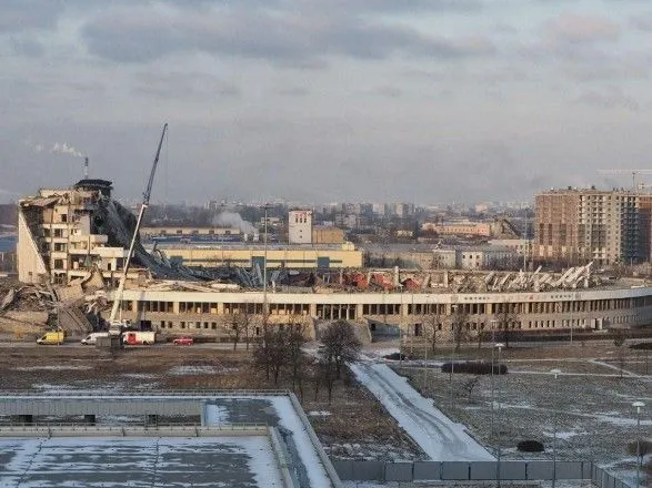 В Петербурге обрушилась кровля арены: под завалами есть люди