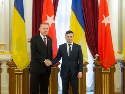Україна розраховує на допомогу Туреччини у процесі звільнення політв’язнів РФ - Зеленський