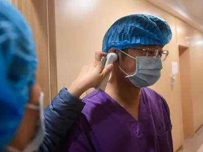 В Китае уволили 2 чиновников из-за невыполнения обязанностей по борьбе с коронавирусом