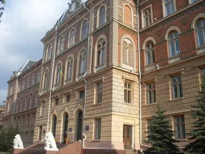 Главе Черновицкого облсовета сообщено о подозрении в получении 180 тыс. долларов взятки