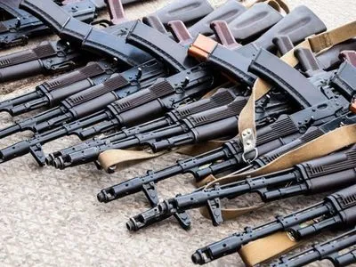 В Украине в прошлом году добровольно сдали почти 4 тысячи единиц оружия