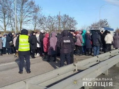 В Ровенской области протестующие перекрыли трассу "Киев-Чоп"