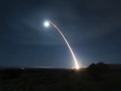 США провели випробування міжконтинентальної балістичної ракети