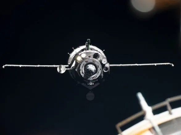 "Союз МС-13" з трьома космонавтами МКС здійснив посадку в Казахстані