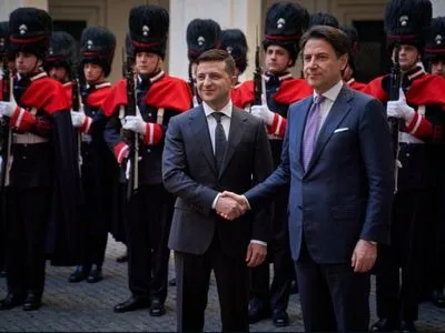 Зеленский обсудил с премьером Италии закрытие офисов так называемых "ДНР" и "ЛНР"