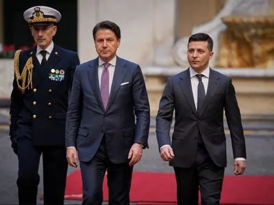 Владимир Зеленский обсудил с премьером Италии Конте возвращения в Украину нацгвардейца Виталия Маркива