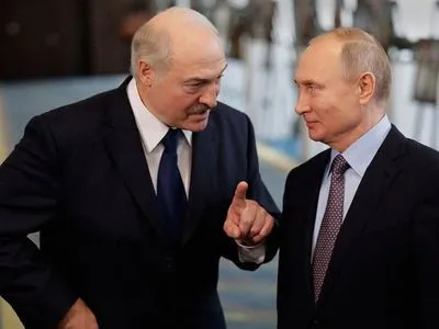 Зустріч Путіна та Лукашенко: через негоду літак з делегацією РФ декілька годин не міг сісти у Сочі