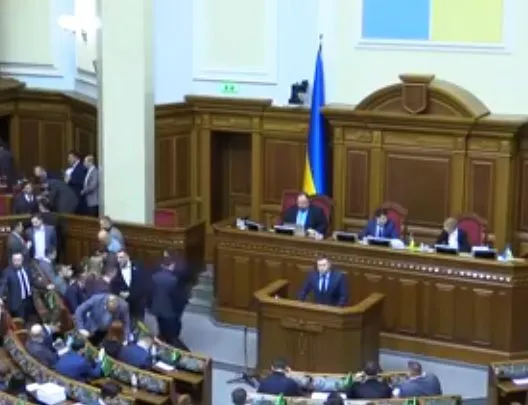 Заседание Рады началось без блокировки президиума