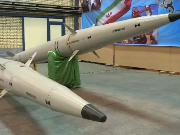 В Ірані представили нову ракету малої дальності