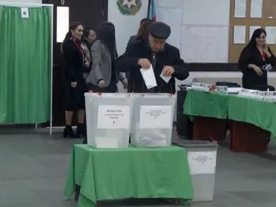 Партія президента Азербайджану отримує більшість у парламенті – екзит-поли