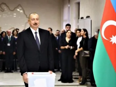 В Азербайджані вперше в історії країни проходять позачергові парламентські вибори