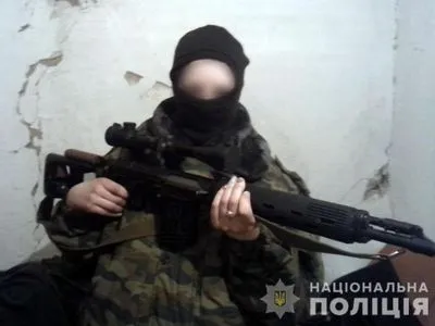 Полицейским в Донецкой области добровольно сдалась наёмница боевиков