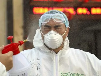 Епідемія коронавірусу: передова група експертів ВООЗ з пневмонії прибула в Китай
