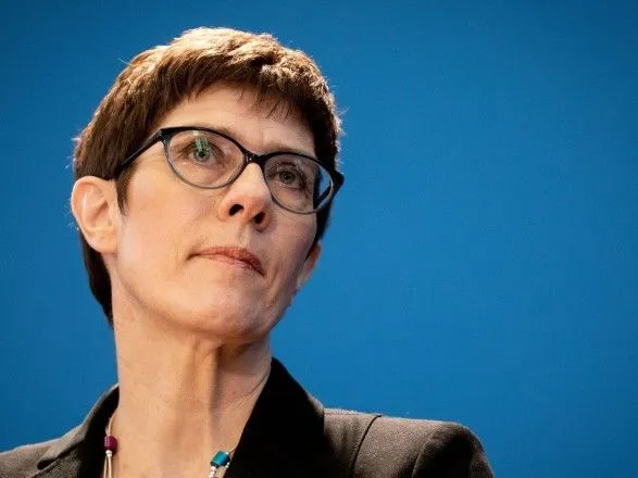 Наступниця Меркель у ХДС не збирається висуватися на посаду канцлера ФРН