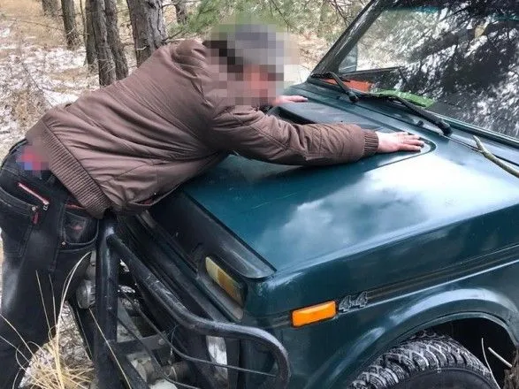 Чоловік намагався перевезти до РФ частину військового гелікоптеру