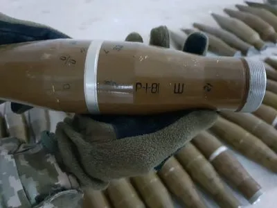 На Донеччині виявили схрон із понад 50 пострілами до гранатометів