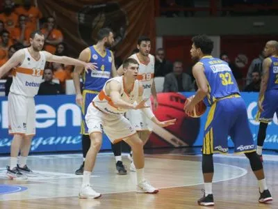 Баскетболіст збірної України допоміг "Промітеасу" вийти у фінал Кубку Греції