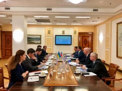 Криклій обговорив з послом Чехії в Україні збільшення квоти дозволів на міжнародні автоперевезення