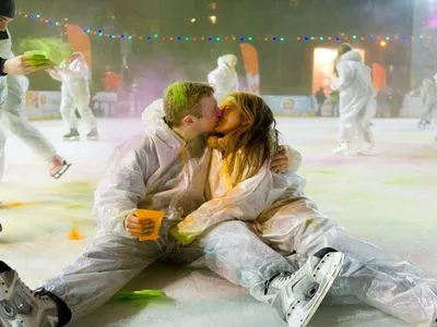 Самый массовый поцелуй на катке: в Киеве хотят установить рекорд ко Дню влюбленных