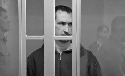 Осужденному в РФ Каракашеву родители передали лекарства из-за повышенного давления