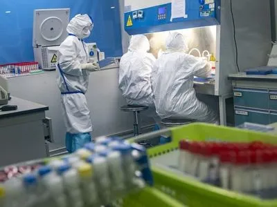 Китайські науковці розробили "плазмову терапію" для лікування хворих на новий коронавірус