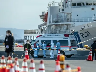 Епідемія коронавірусу: Японія дозволить евакуацію іноземців з карантинного судна Diamond Princess