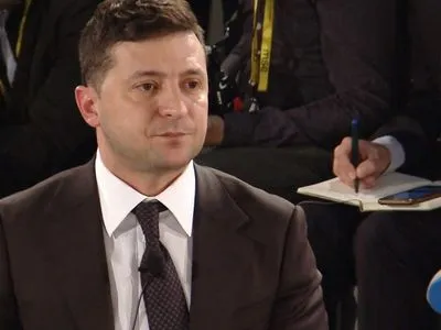 Зеленський заявив про необхідність залучення переселенців з Донбасу до консультацій у Мінську