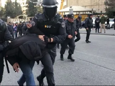 В Азербайджане разогнали акцию протеста и задержали десятки оппозиционеров