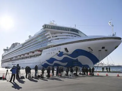 Епідемія коронавірусу: Італія евакуює 35 громадян з круїзного лайнера Diamond Princess