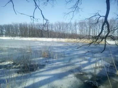 На Донеччині під лід провалилося двоє рибалок, один загинув
