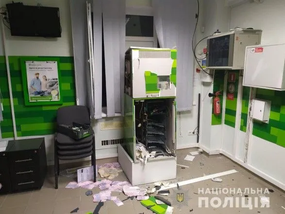В Николаеве неизвестные взорвали банкомат и похитили более 250 тыс. Гривен