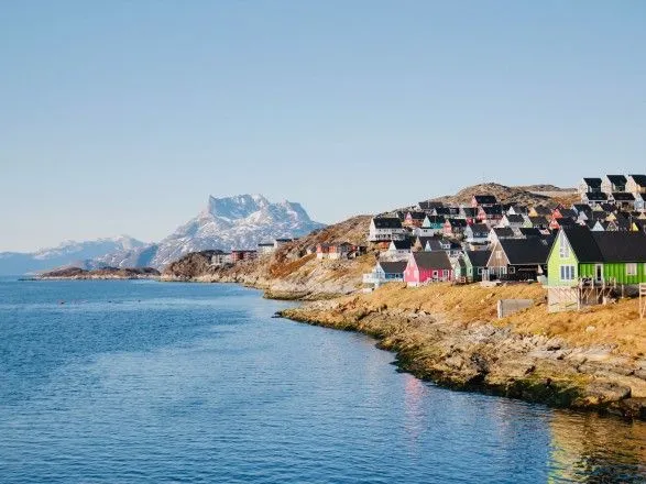Гренландія планує продавати воду танучих льодовиків