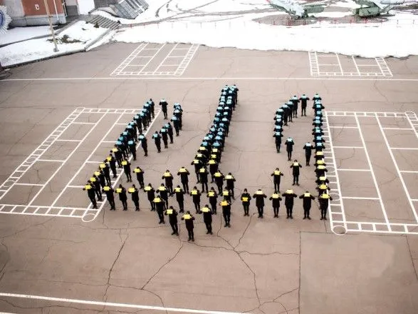 Курсанты в Днепре устроят флешмоб ко дню государственного герба Украины
