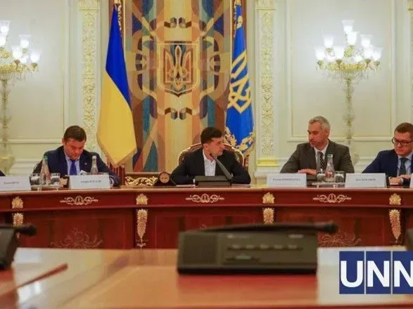 na-zasidanni-rnbo-obgovorili-evakuatsiyu-ukrayintsiv-z-kitayu-prezident